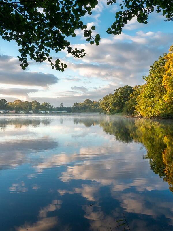 Autumn morning at Pearl Lake