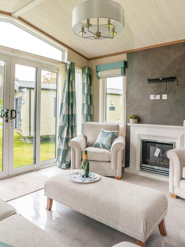 Pemberton Langton holiday home for sale at Pearl Lake Country Holiday Park, herefordshire - lounge photo