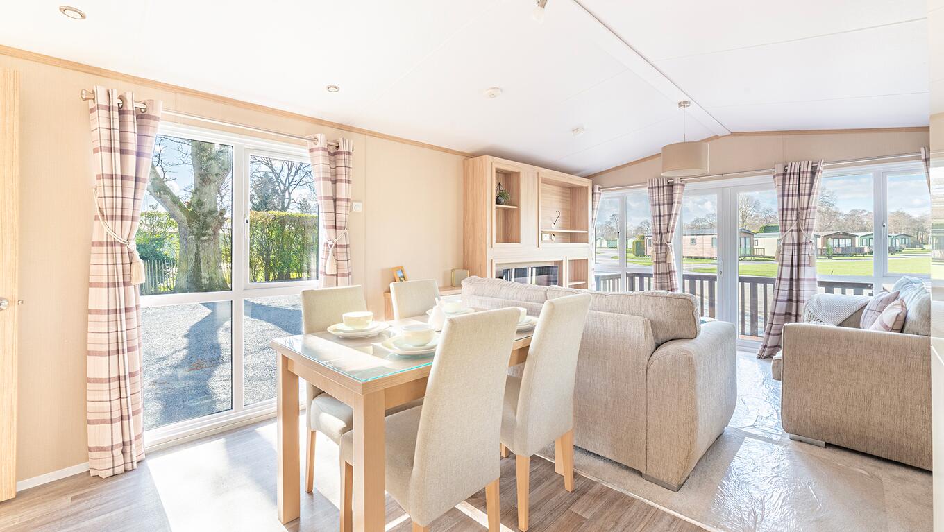 Regal Herlington holiday home for sale at Pearl Lake Country Holiday Park. kitchen dining area photo