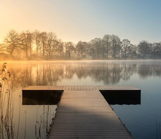 Winter jetty at Pearl Lake Country Holiday Park, Herefordshire