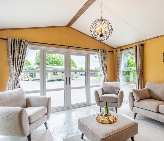 Regal Cranleigh Lodge for sale at Pearl Lake Country Holiday Park Herefordshire - lounge photo