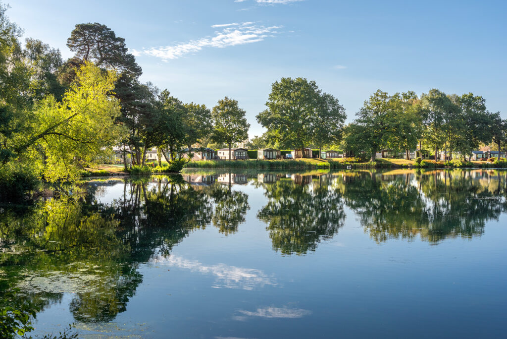 Lake edge holiday homes at Pearl Lake