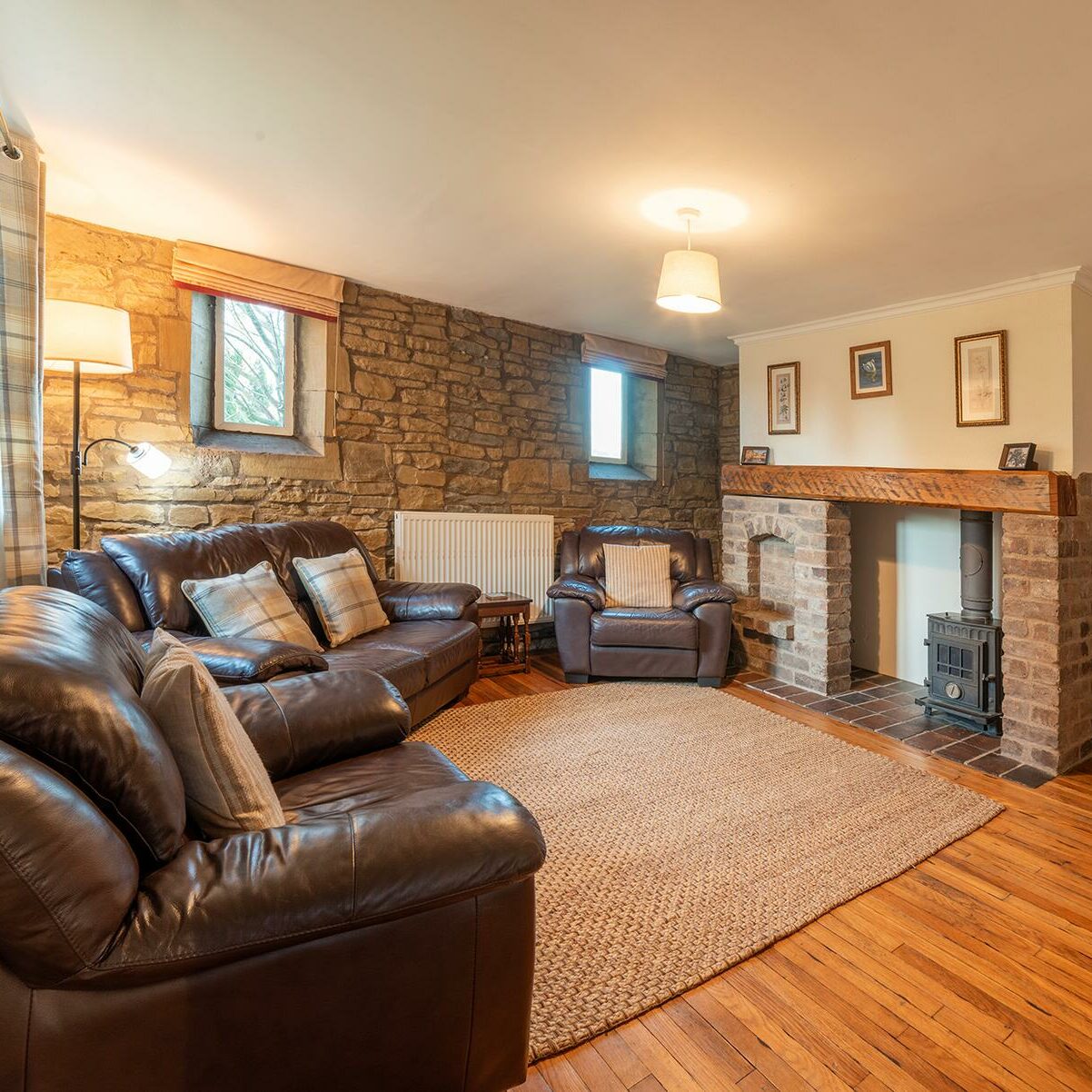 Holiday-Cottages-at-Discover-Parks-aspect-ratio-1-1