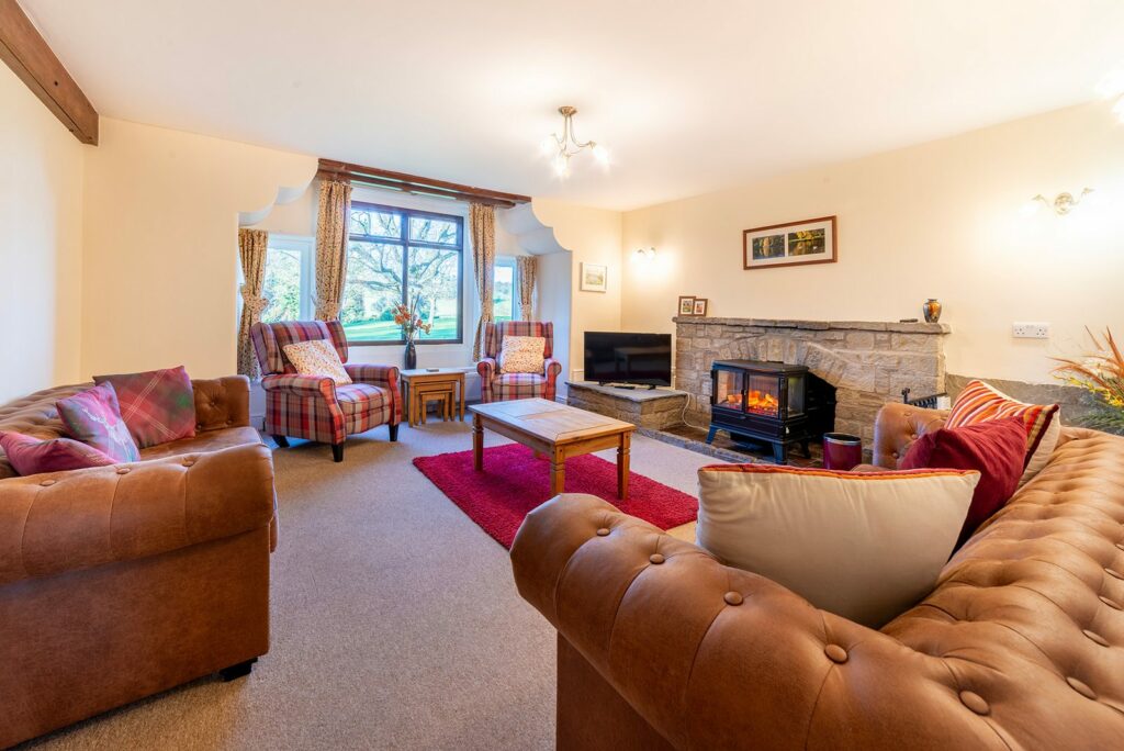 Self-catering cottage holidays at Pearl Lake - lounge photo