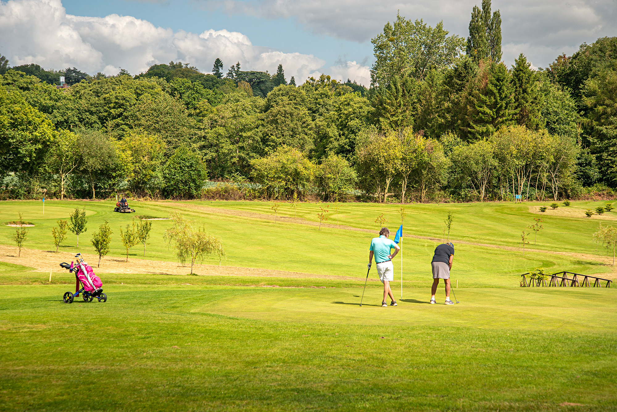 5 star caravan park with golf course in Herefordshire
