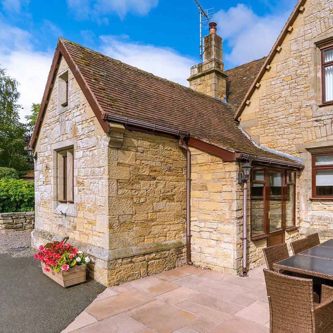 Self-Catering-Holiday-Cottages-aspect-ratio-1-1