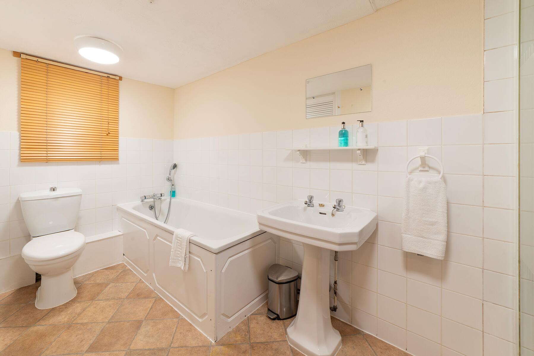 Stables Holiday Cottage 9 - Discover Parks