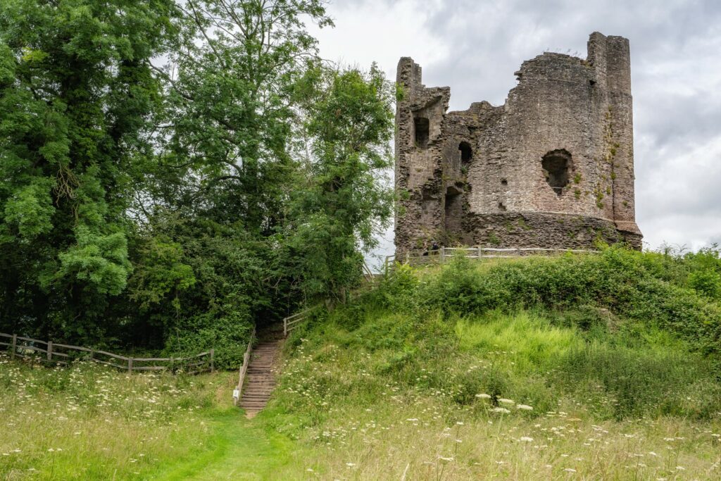 Longtown Castle, Herefordshire