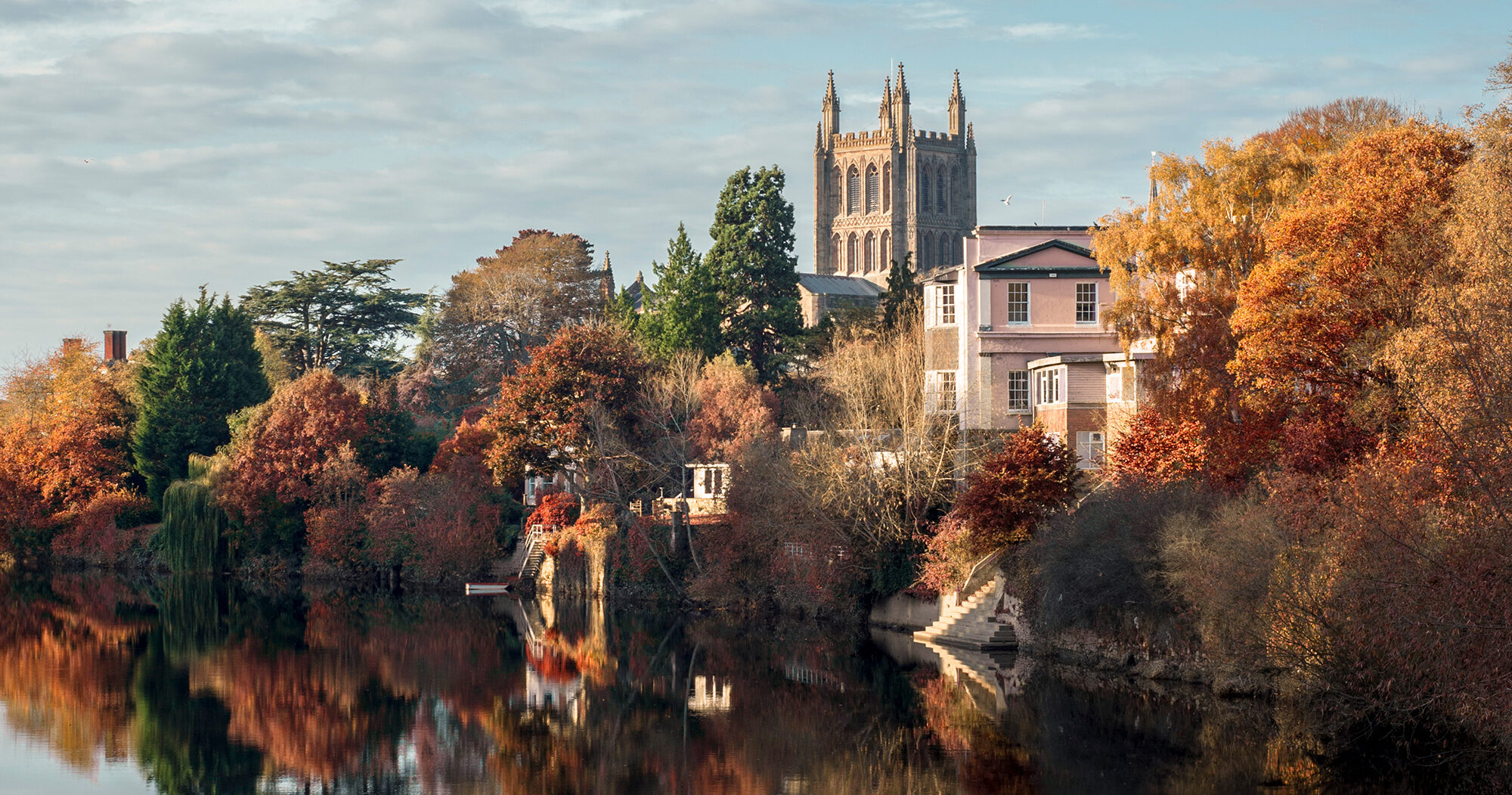 DSC1390-autumn-scaled-aspect-ratio-1704-896