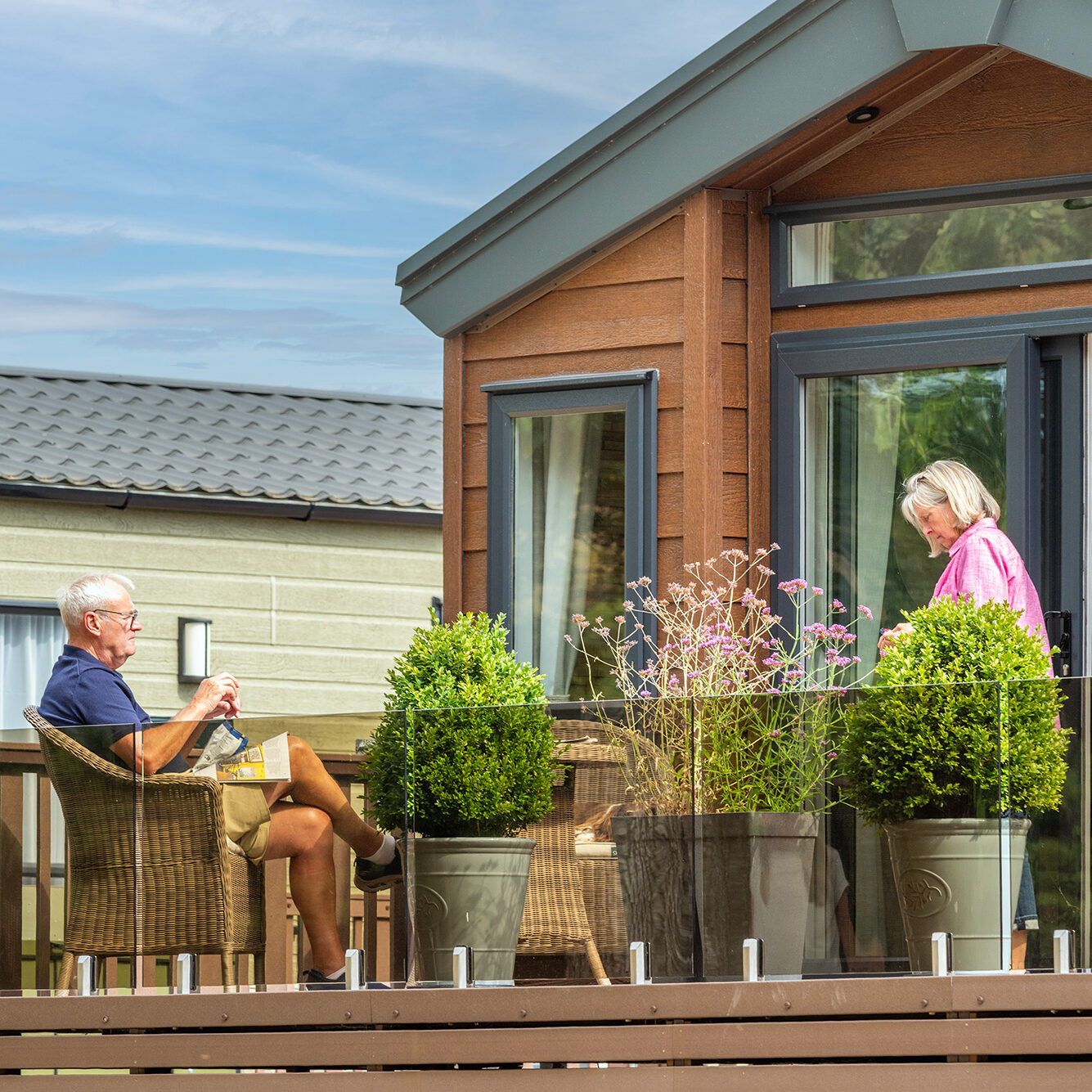 DMC1600-aspect-ratio-1-1