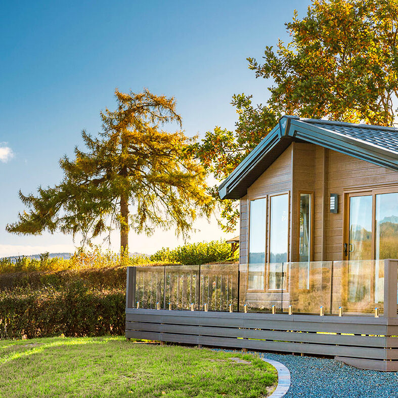 RR01-autumn-aspect-ratio-1-1