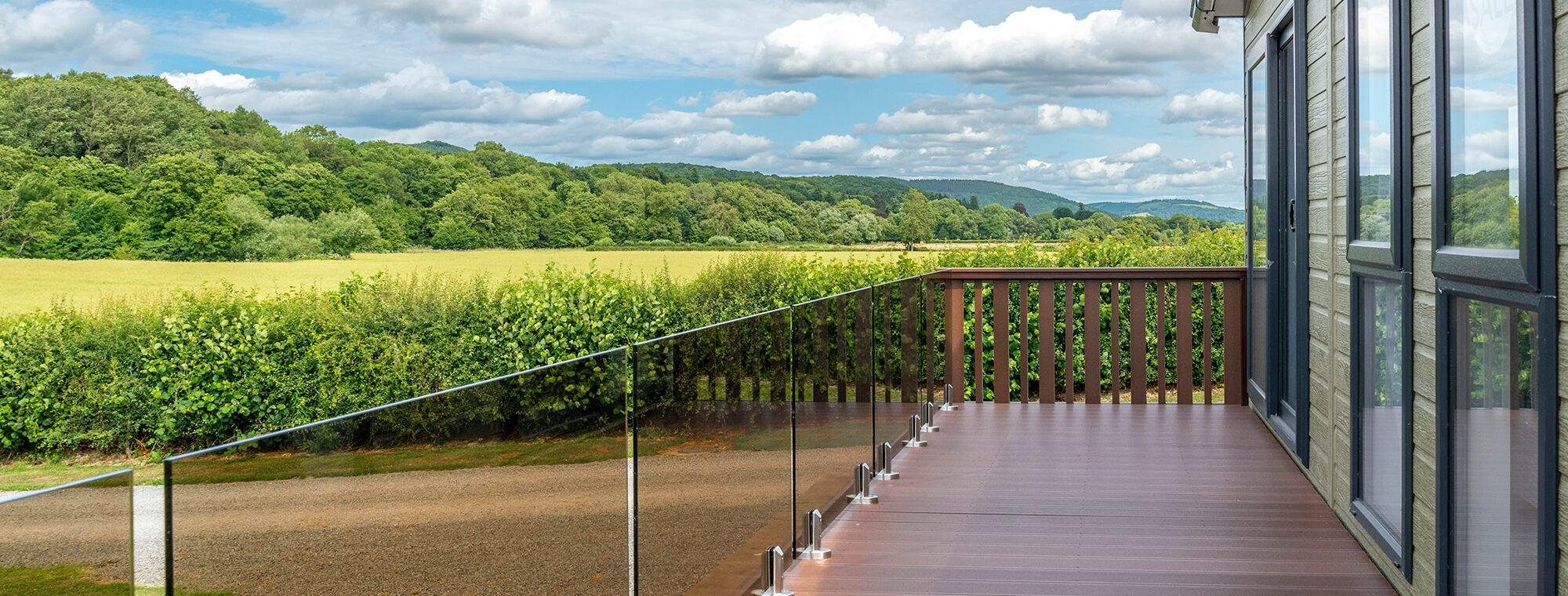 ROB8918-aspect-ratio-2000-760