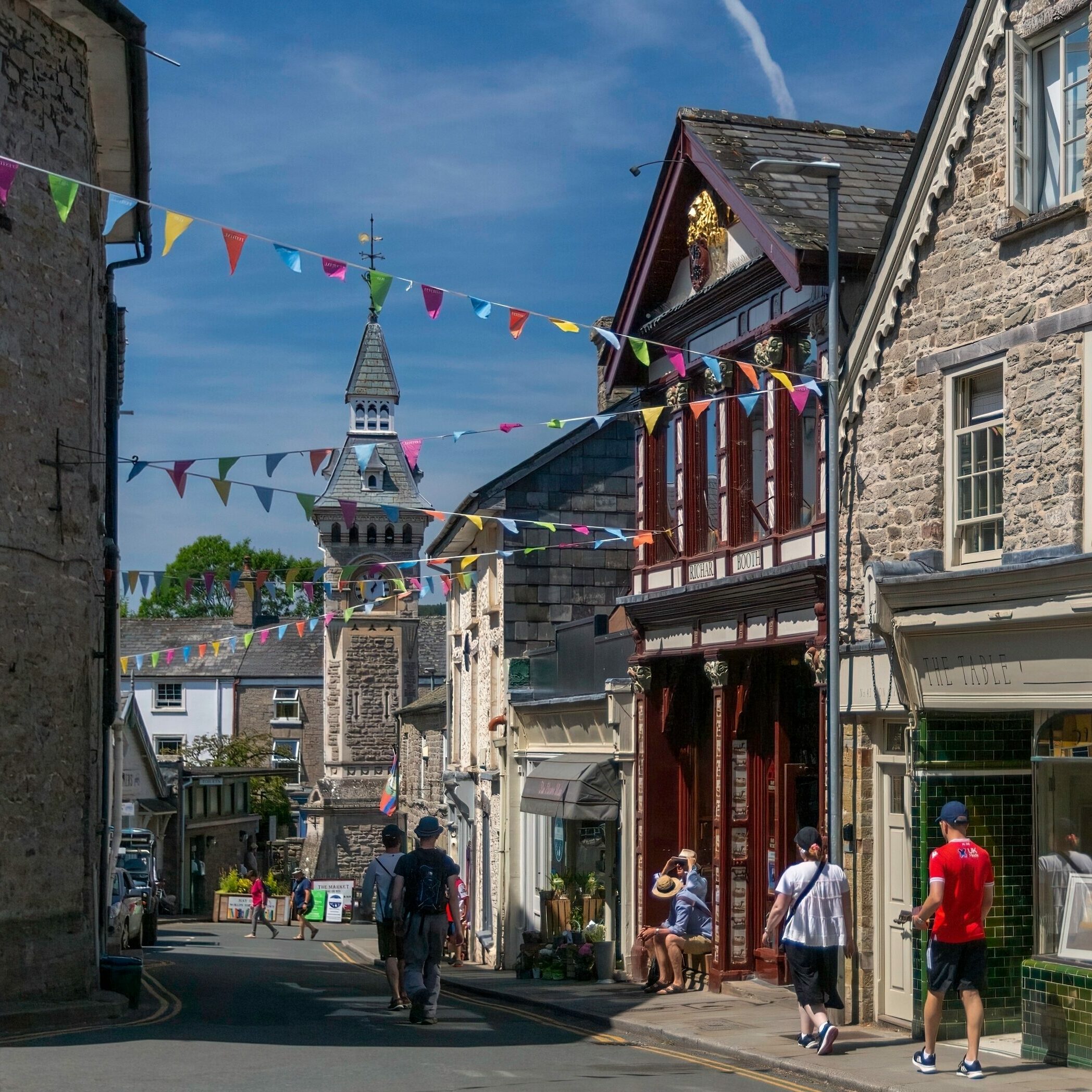 shutterstock_2179209305-edited-scaled-aspect-ratio-1-1