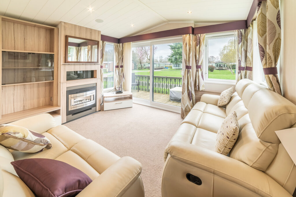 Swift Moselle Lodge for sale at Arrow Bank Country Holiday Par. Lounge photo