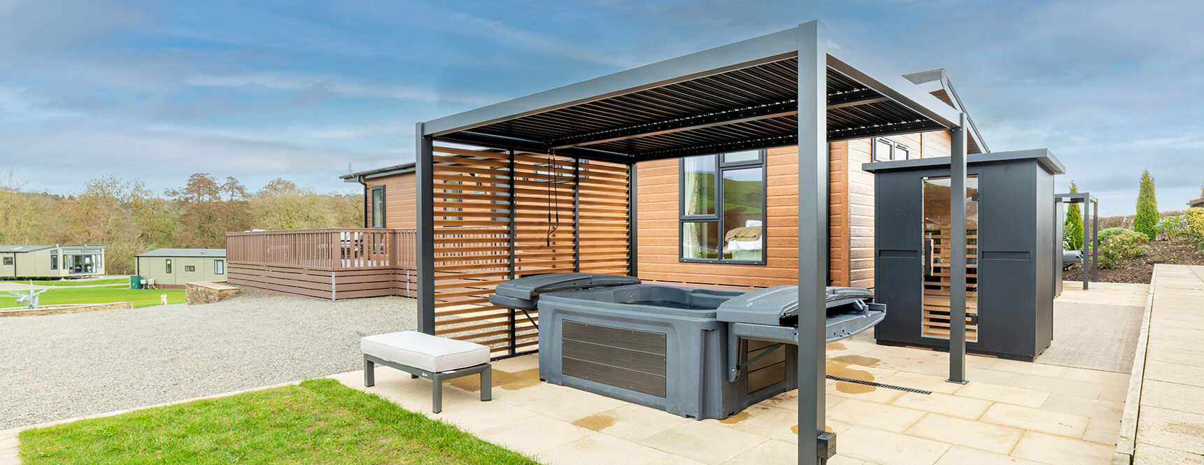 Hot tub lodge at Rockbridge Country Park
